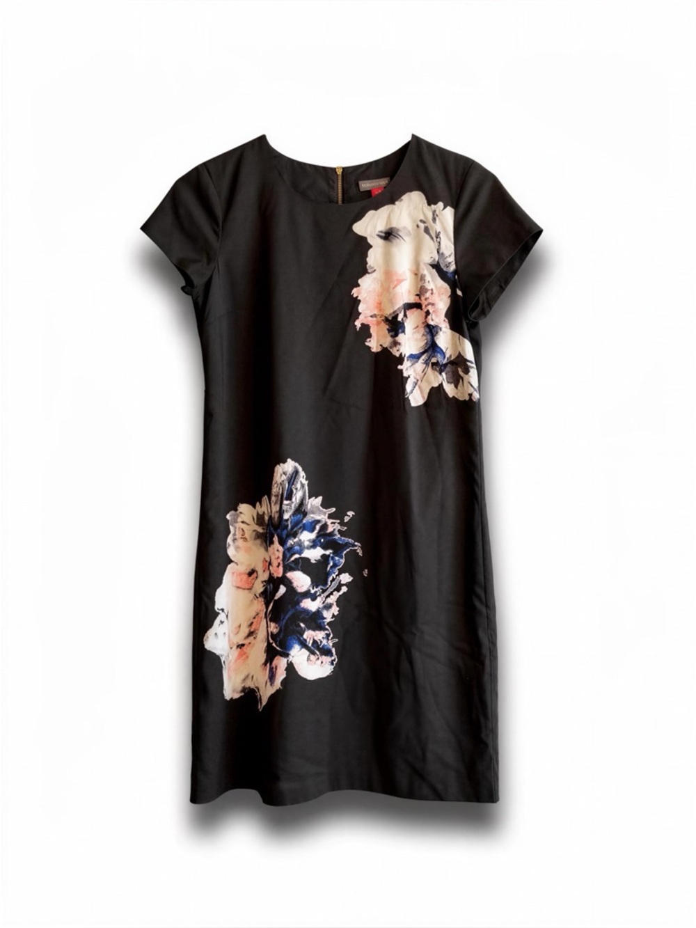 Women’s Vince Camuto in NWT moment of Zen floral black dress size 4P